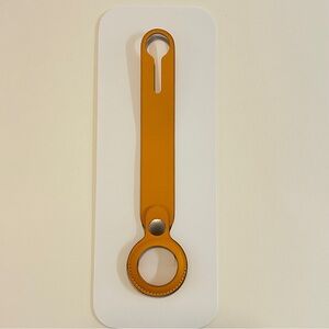 Apple  Leather Loop For AirTag Saddle Brown Natural Leather MM023FE/A New